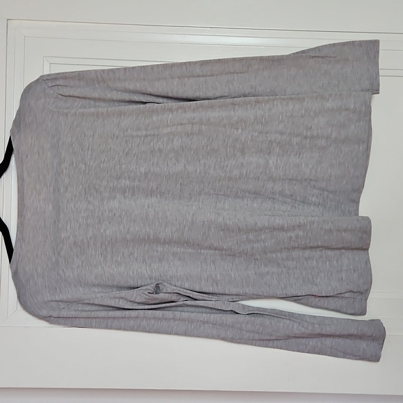 Heather Gray Long Sleeve Tee, Scoop Neck, Lightweight, XL, NWOT - Picture 3 of 5